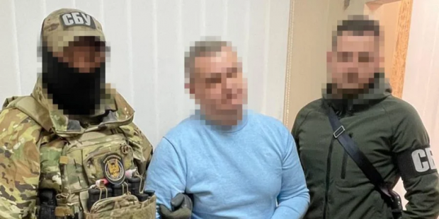 СБУ затримала на Дніпропетровщині інженера стратегічного оборонного заводу, який шпигував для ФСБ і ГРУ (фото)
