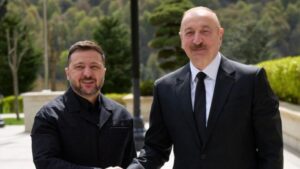 Підписали шість документів: Зеленський прибув до Азербайджану й провів переговори з Алієвим (фото, відео)
