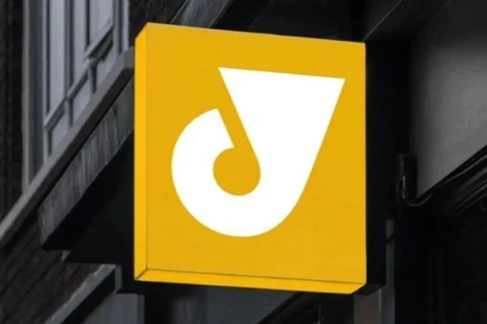 «Укрпошта» пішла проти Нацбанку і пропонує зустрітися у суді