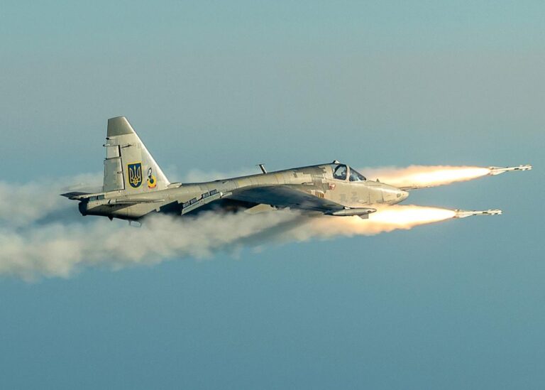 Росіяни штурмують по всій лінії фронту – Генштаб