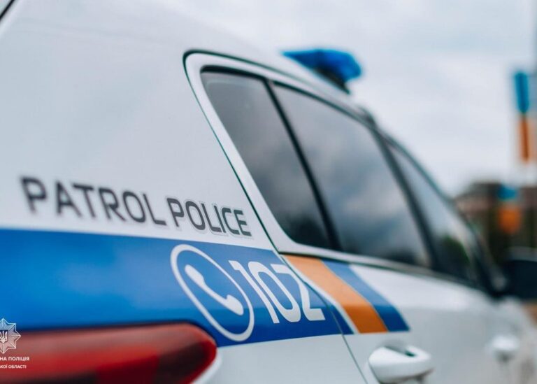 У Києві патрульні зі стріляниною зупинили водія