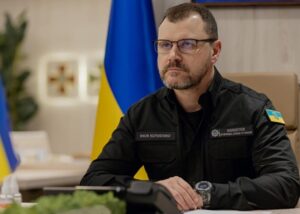 Рада не розглядає відставку глави МВС – Арахамія