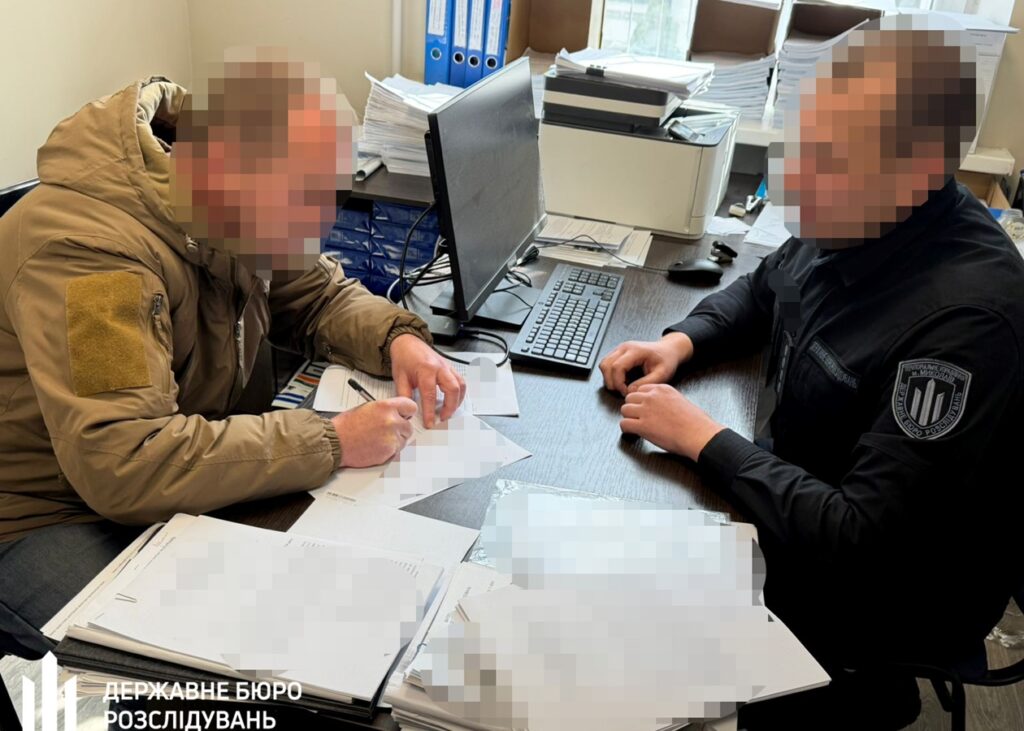 Посадовців ТЦК викрили на схемі для "ухилянтів"