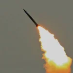 Російська ракета вдарила по будинку у Харкові, є постраждалі