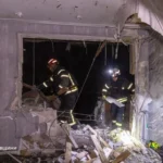 Удар по девʼятиповерхівці в Харкові: рятувальники показали наслідки