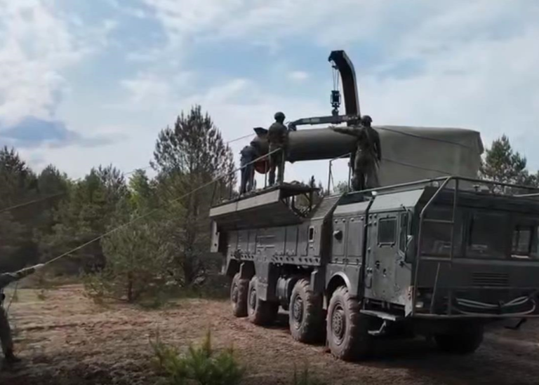 Росія доставила ядерні боєприпаси до Білорусі