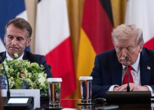 Макрон різко відреагував на торговельні погрози Трампа