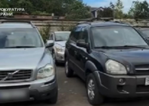 У Києві викрили схему ввезення 3000 "авто для ЗСУ"
