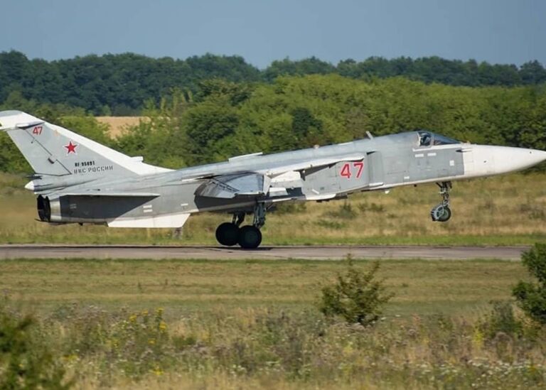 Росіяни втратили бомбардувальник Су-24М в Криму