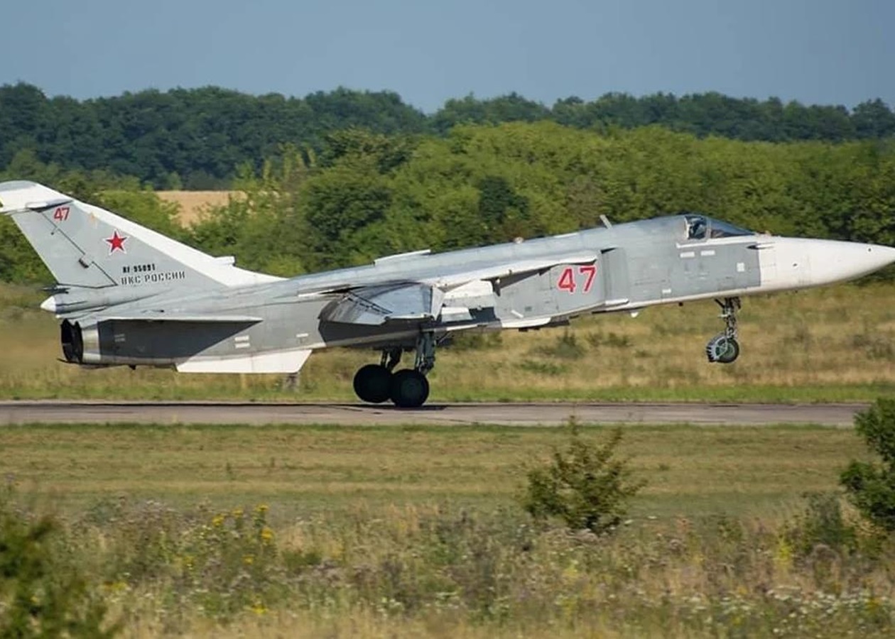 Росіяни втратили бомбардувальник Су-24М в Криму
