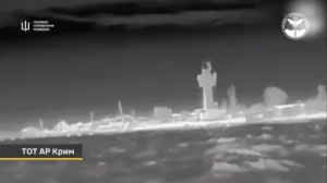 Морські дрони з FPV на полюванні: ГУР показало, як новітні Magura уражають об’єкти росіян у Криму