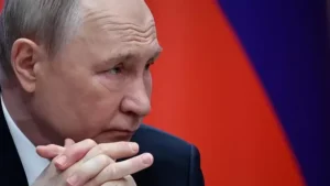 У хід йдуть погрози, побиття та фабрикація справ: Росія примусово жене чоловіків на війну