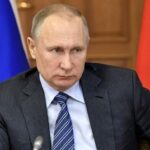 Росіянам приготуватись до бід: Кремль  хоче послабити вимоги до авіапального після ударів по НПЗ