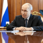 “В гроб краше кладут”:  Нові світлини Путіна підняли хвилю чуток про стан здоров’я диктатора