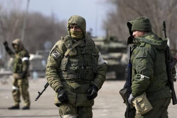 РФ змушена перебудовувати постачання пального: “Атеш” зафіксував активність бензовозів на нових маршрутах
