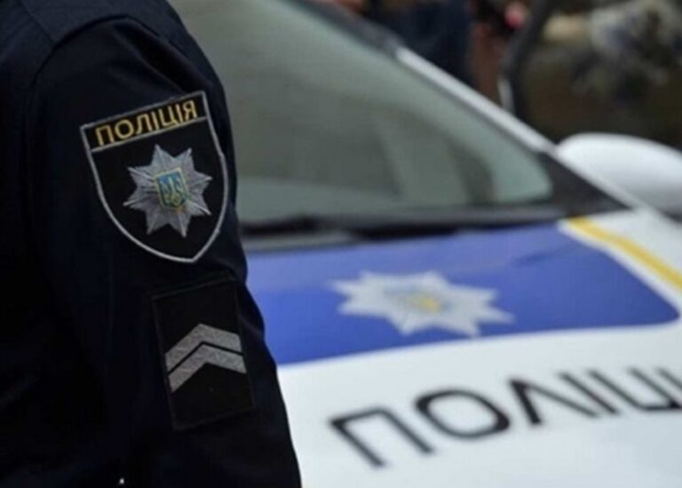 Киянина оштрафували за прогулянку яхтою по Дніпру