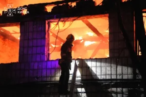 Нічна атака на столицю. Рятувальники показали наслідки