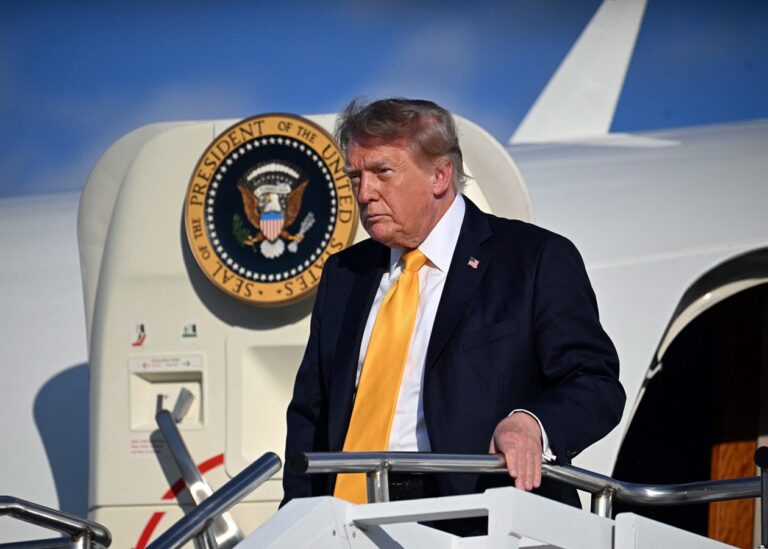 Трамп два дні поспіль змінював колір волосся