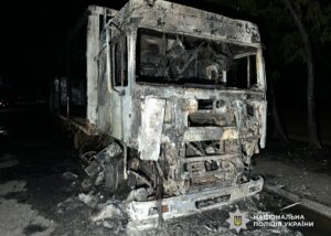 Одеситка підпалила дві вантажівки на замовлення