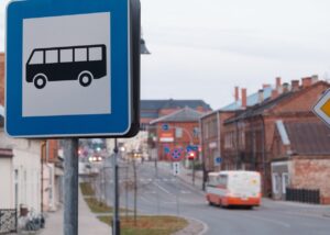 Латвійські перевізники оголосили страйк: що буде з рейсами