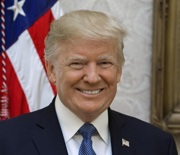 Чому Трамп діє на користь Росії: Політолог озвучив три версії впливу Путіна