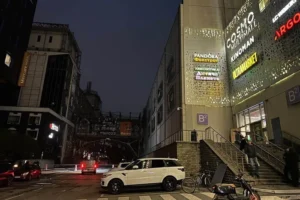 ТРЦ Cosmo Multimall у Києві відновлює роботу після російської атаки: що вже працює